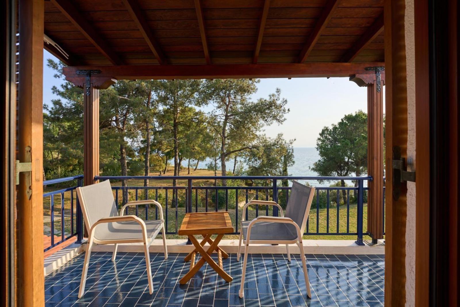 Summerday Villa Private Beach Неа-Іраклія Екстер'єр фото