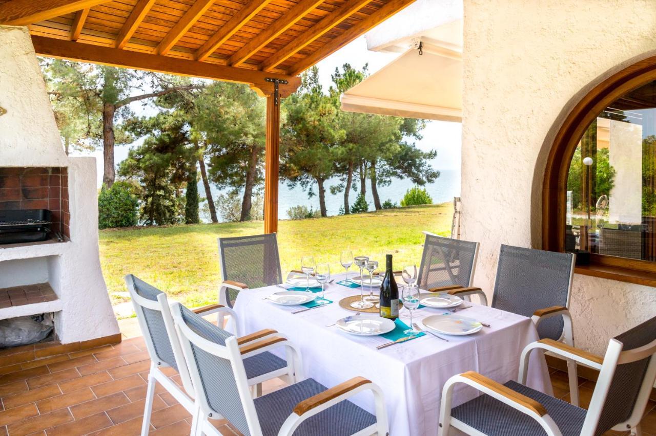 Summerday Villa Private Beach Неа-Іраклія Екстер'єр фото