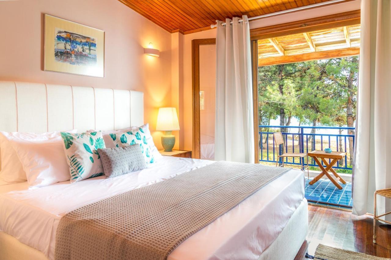 Summerday Villa Private Beach Неа-Іраклія Екстер'єр фото